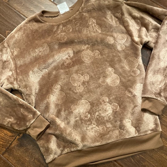DISCONTINUED BROWN PLUSH DISNEY MICKEY MOUSE CREWNECK SWEATSHIRT SIZE MEDIUM - Picture 4 of 10